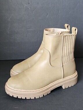 Time and Tru Memory Foam Tan Chelsea Ankle Boots Women’s Size 8W